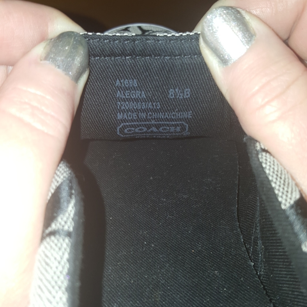 Shoes - Picture 2 of 3